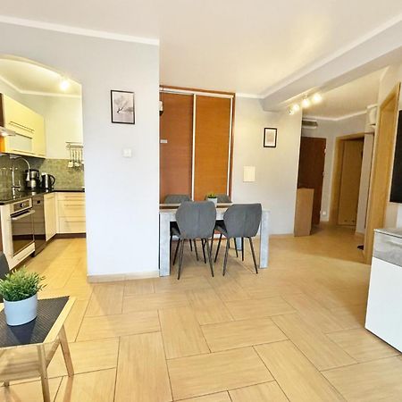 Apartamenty Bryza - Chelmonskiego - Parking - Centrum Swinoujscie Luaran gambar