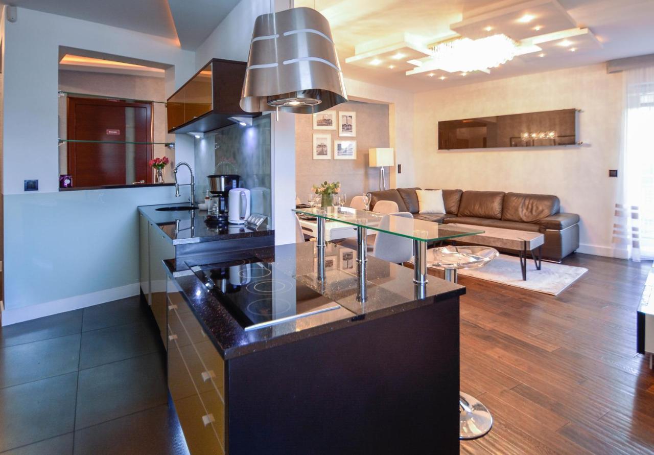 Apartamenty Bryza - Chelmonskiego - Parking - Centrum Swinoujscie Luaran gambar