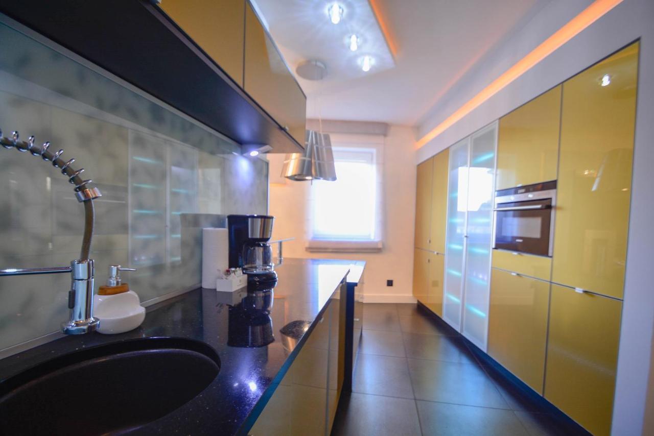 Apartamenty Bryza - Chelmonskiego - Parking - Centrum Swinoujscie Luaran gambar