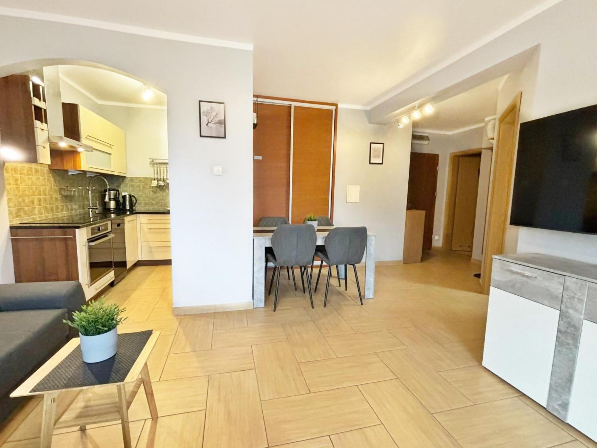 Apartamenty Bryza - Chelmonskiego - Parking - Centrum Swinoujscie Luaran gambar